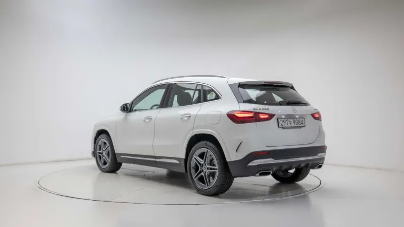 Mercedes-Benz GLA-Class