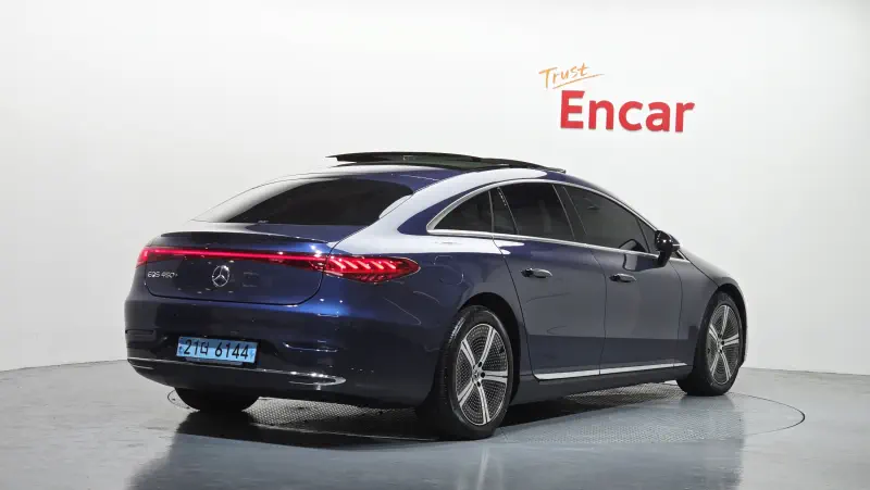 Mercedes-Benz EQS