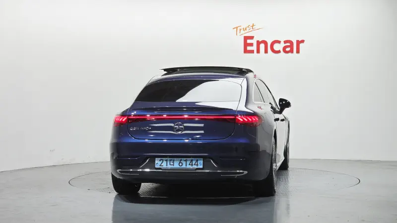 Mercedes-Benz EQS