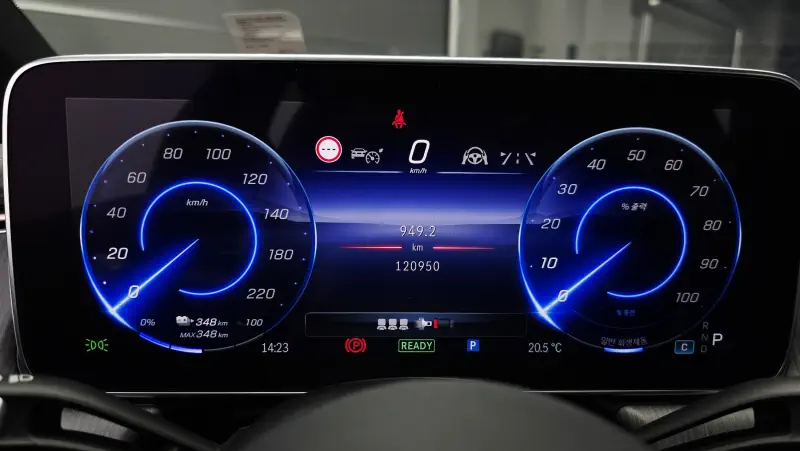 Mercedes-Benz EQS