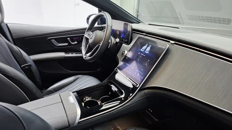Mercedes-Benz EQS