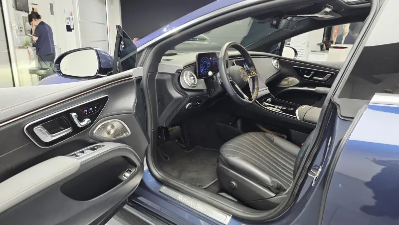 Mercedes-Benz EQS