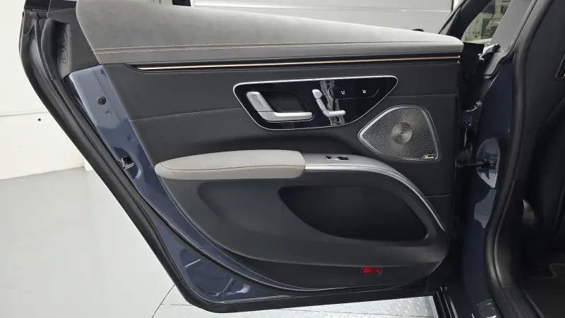 Mercedes-Benz EQS