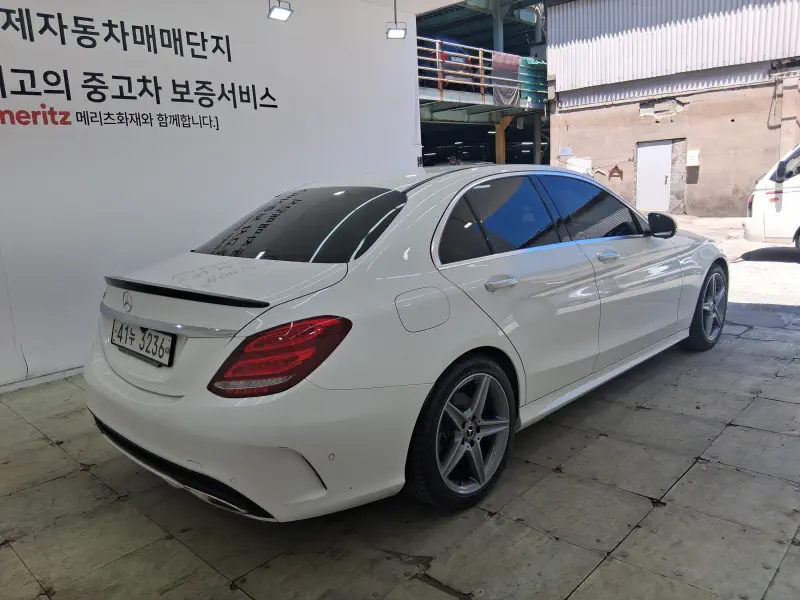 Mercedes-Benz C-Class