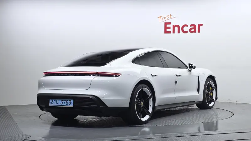 Porsche Taycan