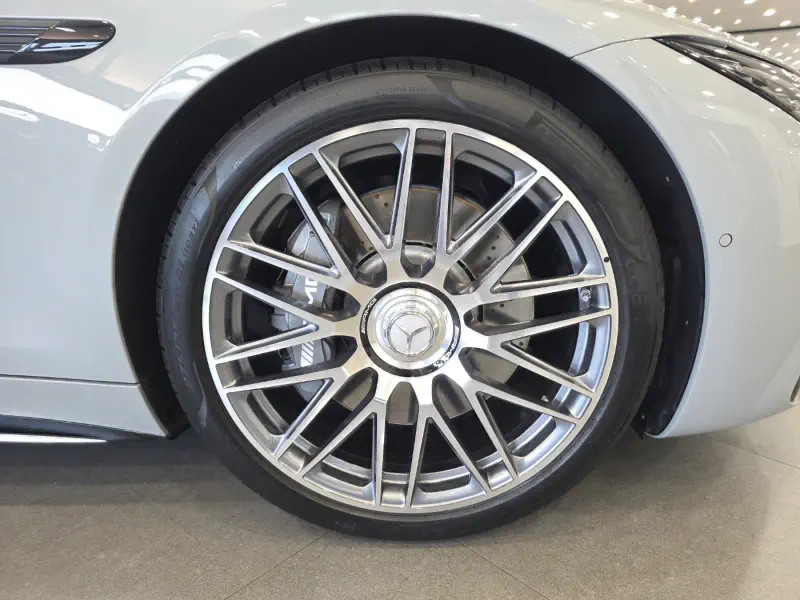 Mercedes-Benz SL-Class