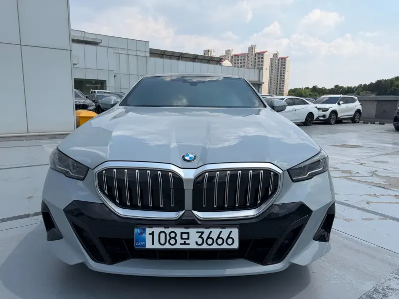 BMW 5-Series