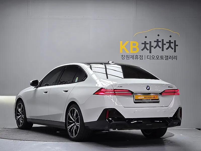 BMW 5-Series