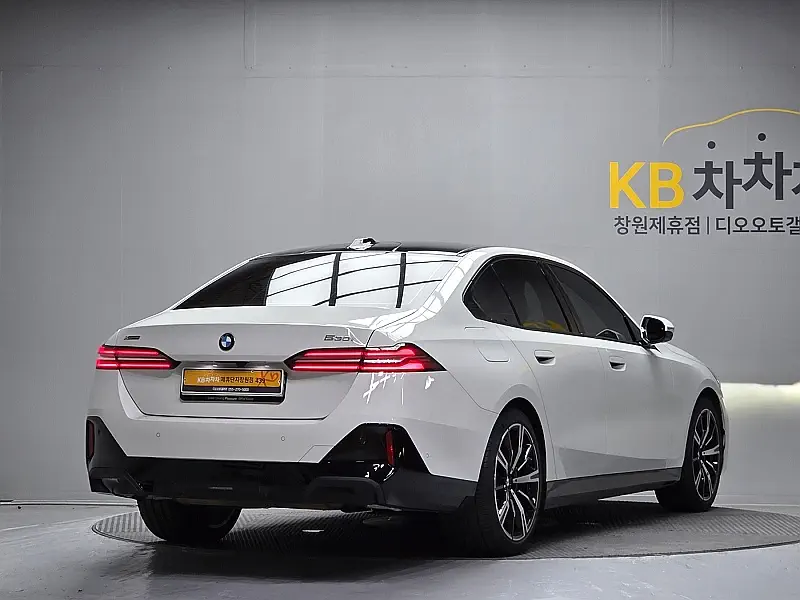 BMW 5-Series
