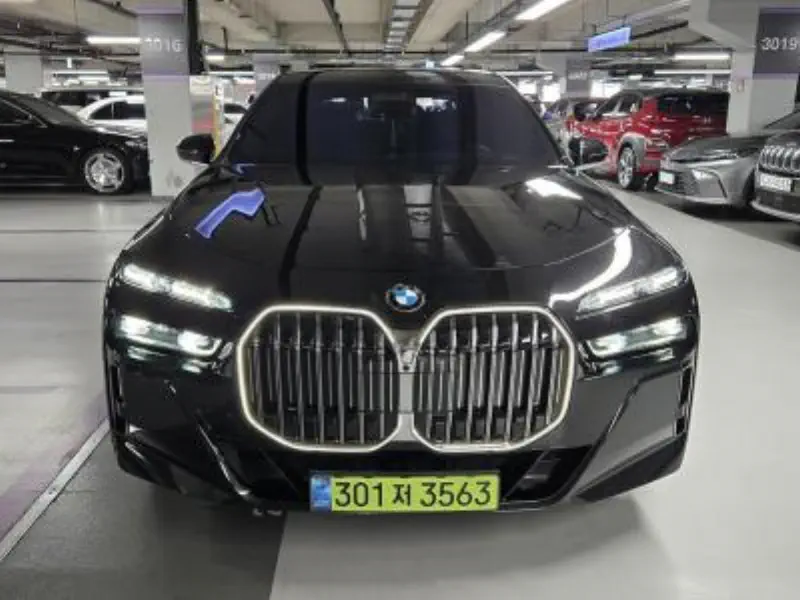 BMW 7-Series
