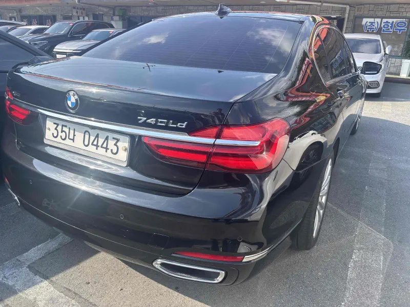 BMW 7-Series