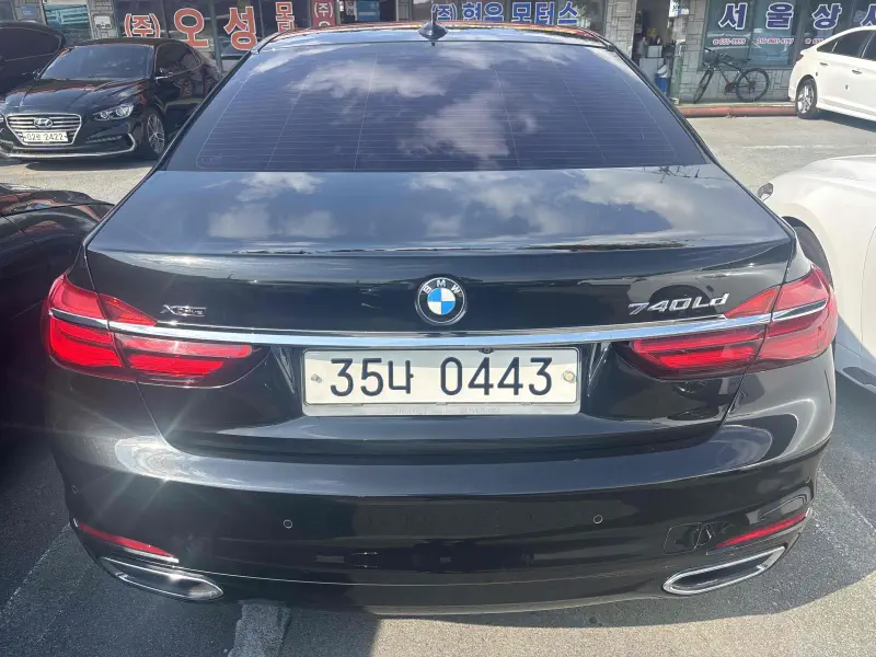 BMW 7-Series