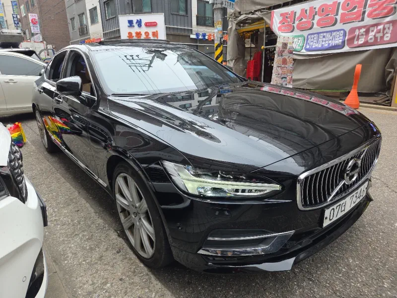 Volvo S90