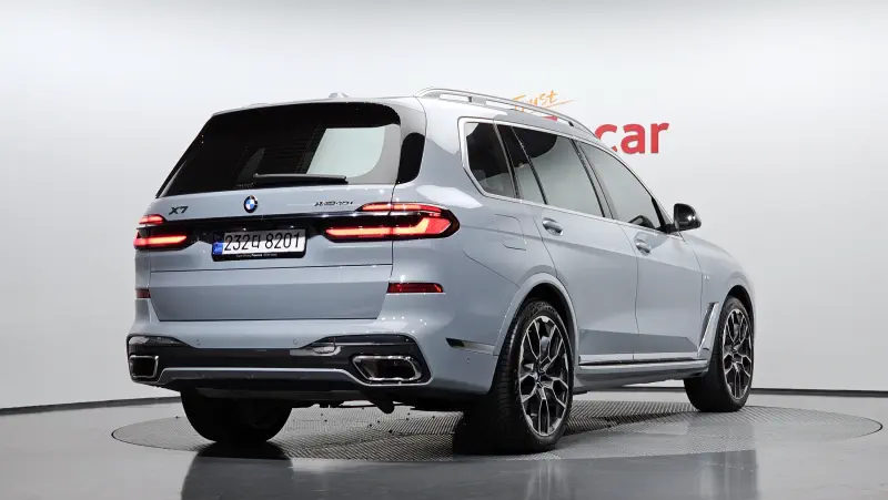 BMW X7