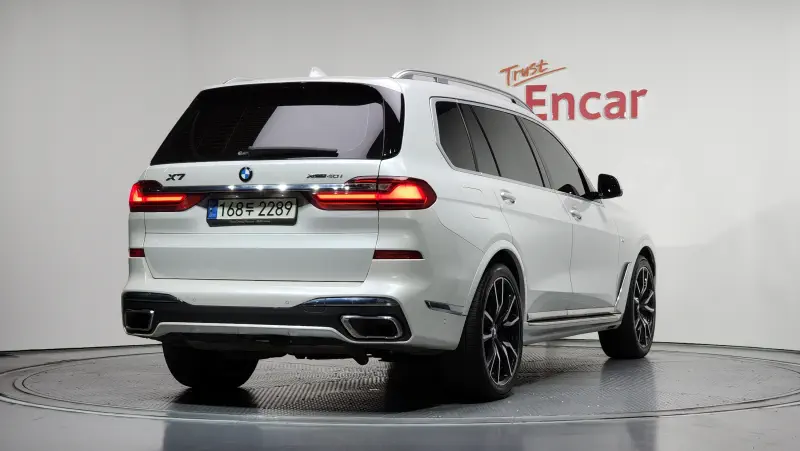 BMW X7