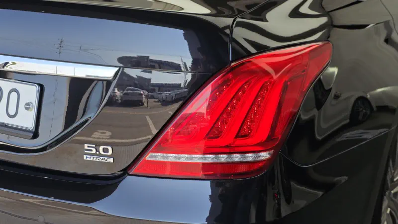 Genesis EQ900