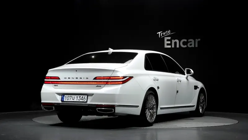 Genesis G90