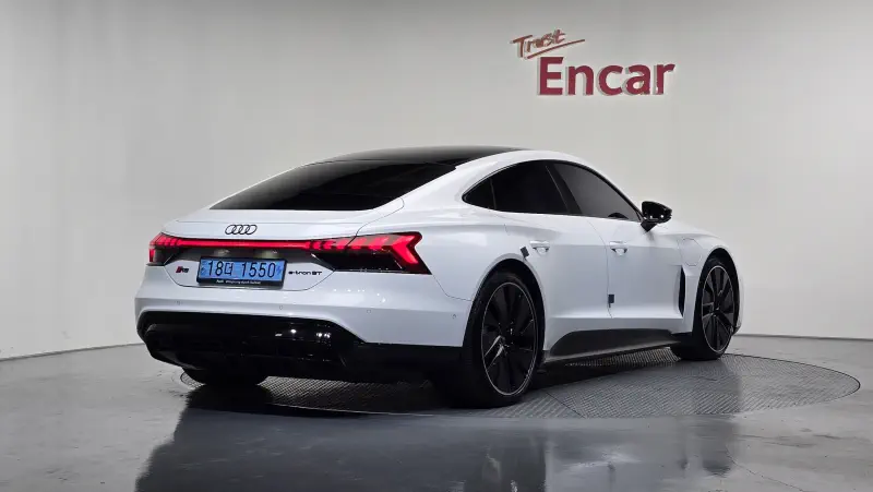 Audi e-tron GT