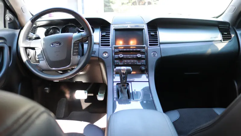 Ford Taurus