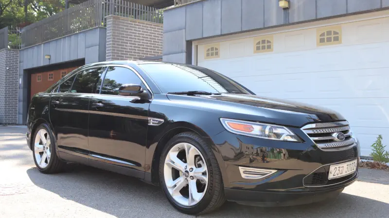 Ford Taurus