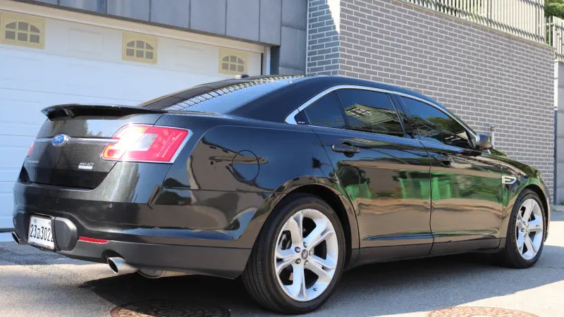 Ford Taurus