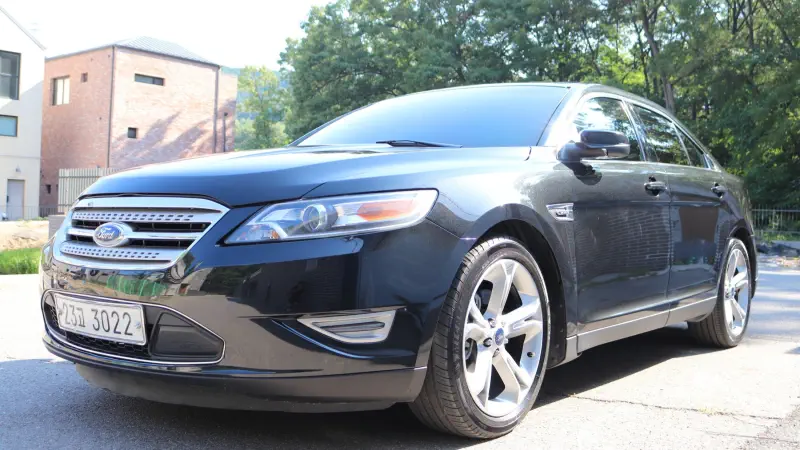 Ford Taurus