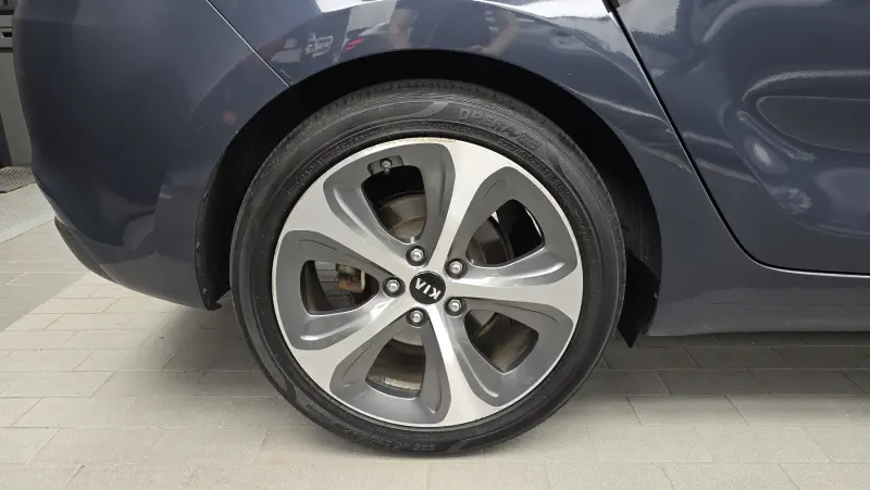 Kia Carens