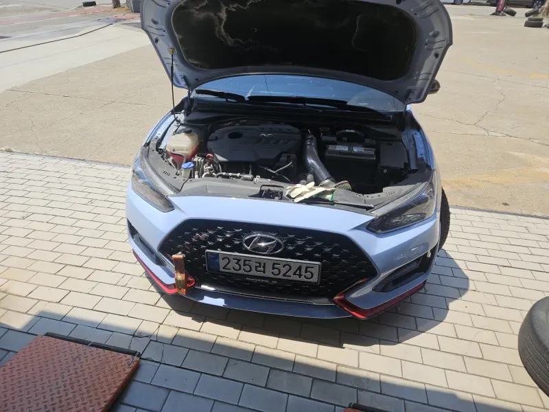 Hyundai Veloster