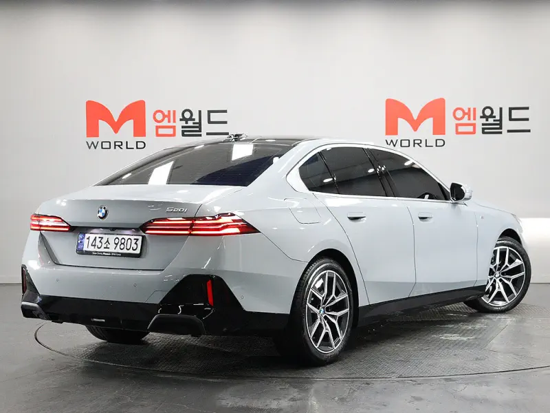 BMW 5-Series