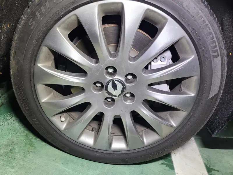 SsangYong Chairman W