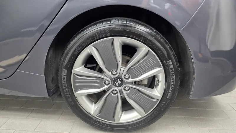 Hyundai Ioniq