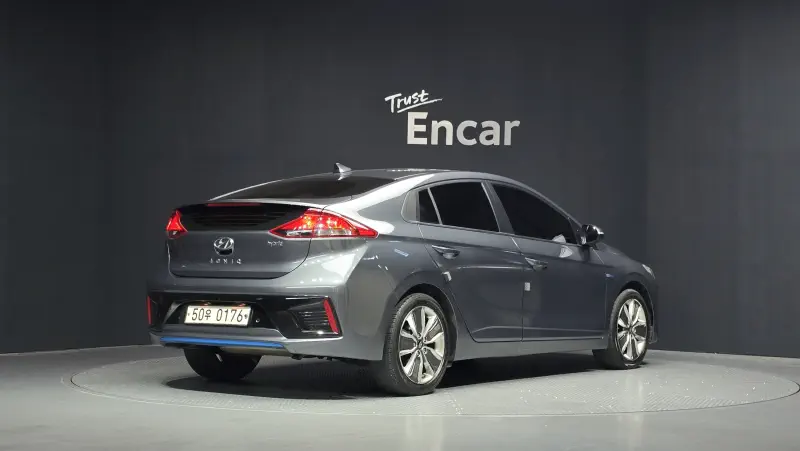 Hyundai Ioniq