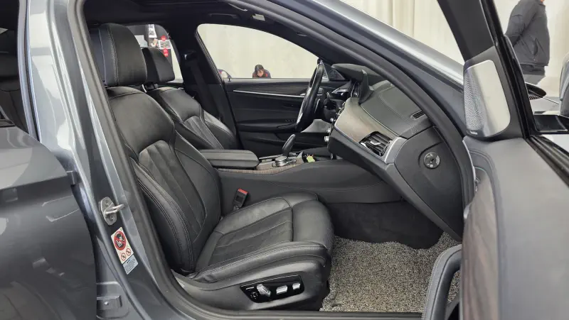 BMW 5-Series