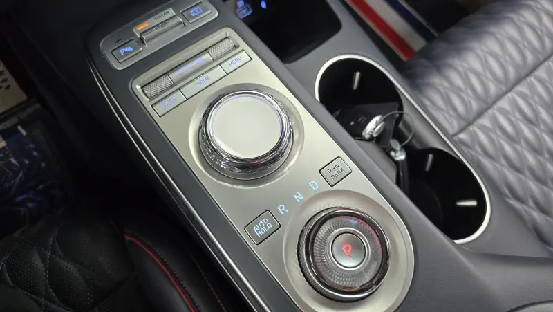Genesis GV70