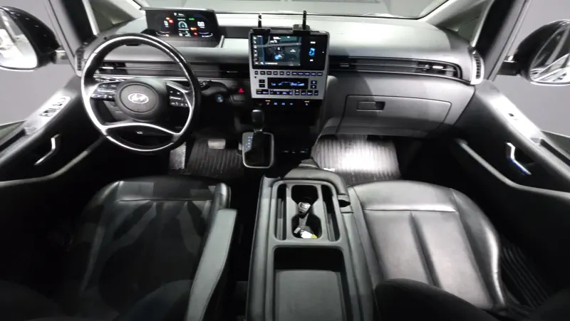 Hyundai Staria