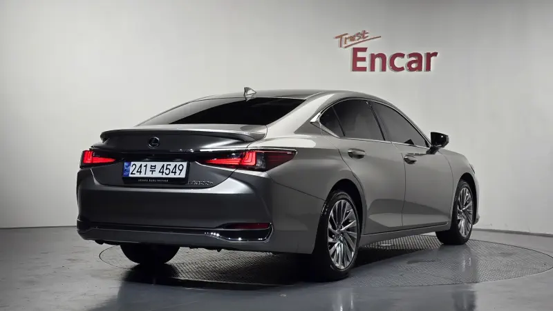 Lexus ES300h
