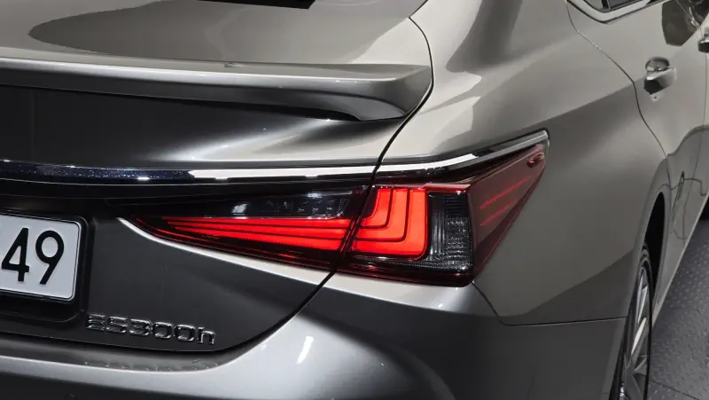 Lexus ES300h