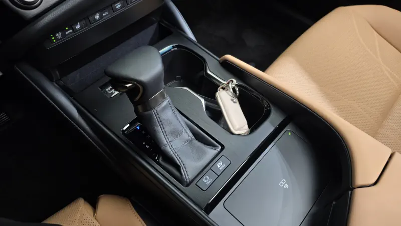 Lexus ES300h
