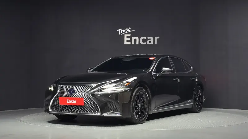 Lexus LS