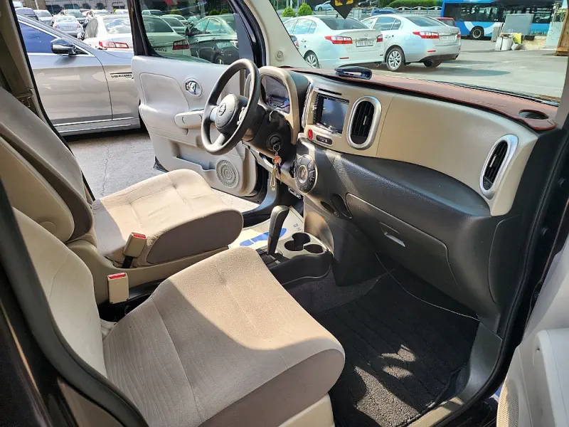 Nissan Cube