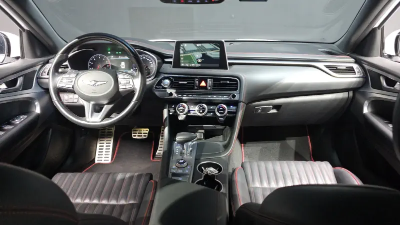 Genesis G70