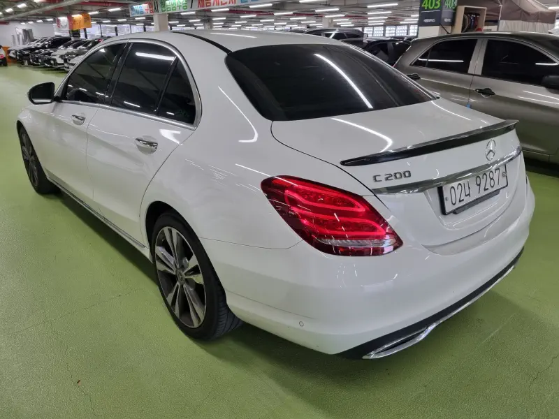 Mercedes-Benz C-Class
