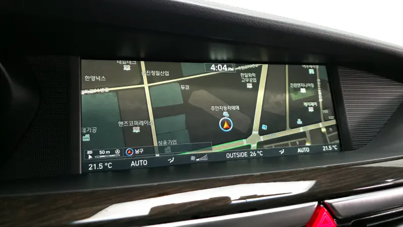 Genesis EQ900