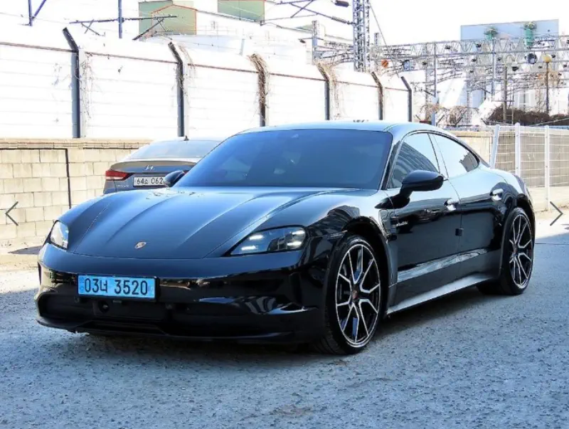 Porsche Taycan