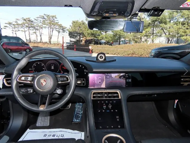 Porsche Taycan
