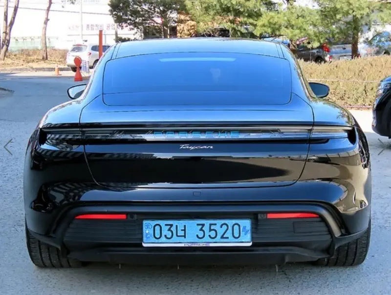 Porsche Taycan