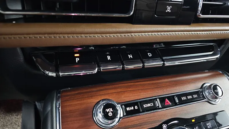 Lincoln Aviator