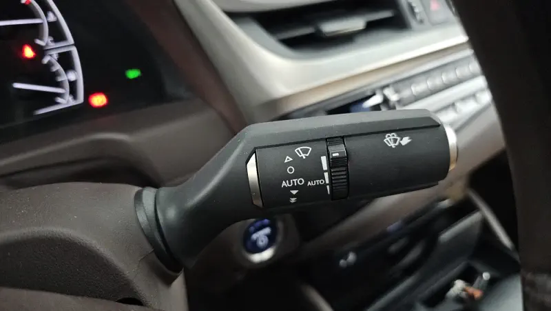 Lexus ES300h