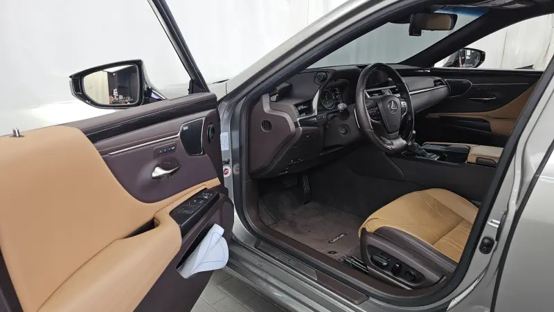 Lexus ES300h