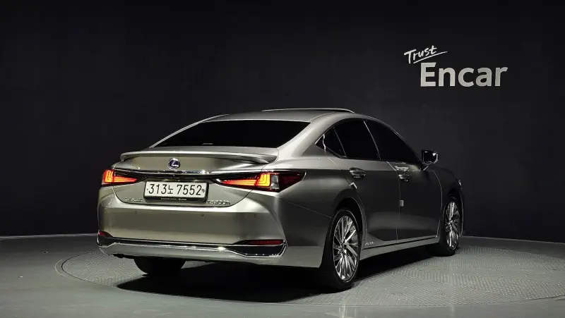 Lexus ES300h
